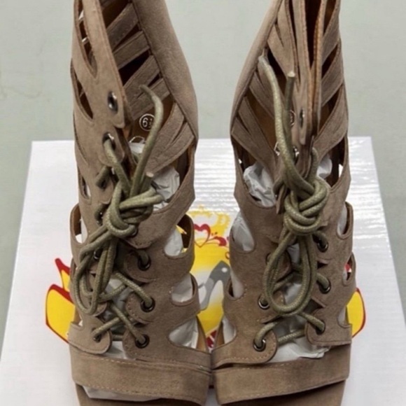 West Blvd Shoes - Stylish Tan Women's Shoes